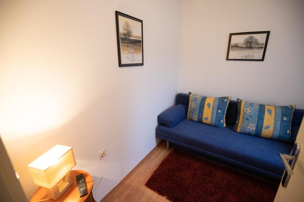 Apartman Excellent - Kuca Za Odmor U Zupanji -Natkriveno Parkirno Mjesto Zupanja Dış mekan fotoğraf