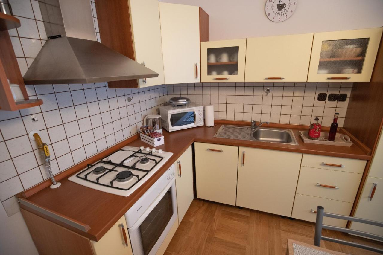 Apartman Excellent - Kuca Za Odmor U Zupanji -Natkriveno Parkirno Mjesto Zupanja Dış mekan fotoğraf
