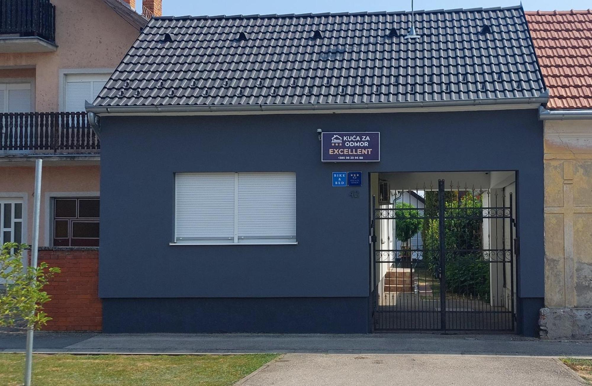 Apartman Excellent - Kuca Za Odmor U Zupanji -Natkriveno Parkirno Mjesto Zupanja Dış mekan fotoğraf